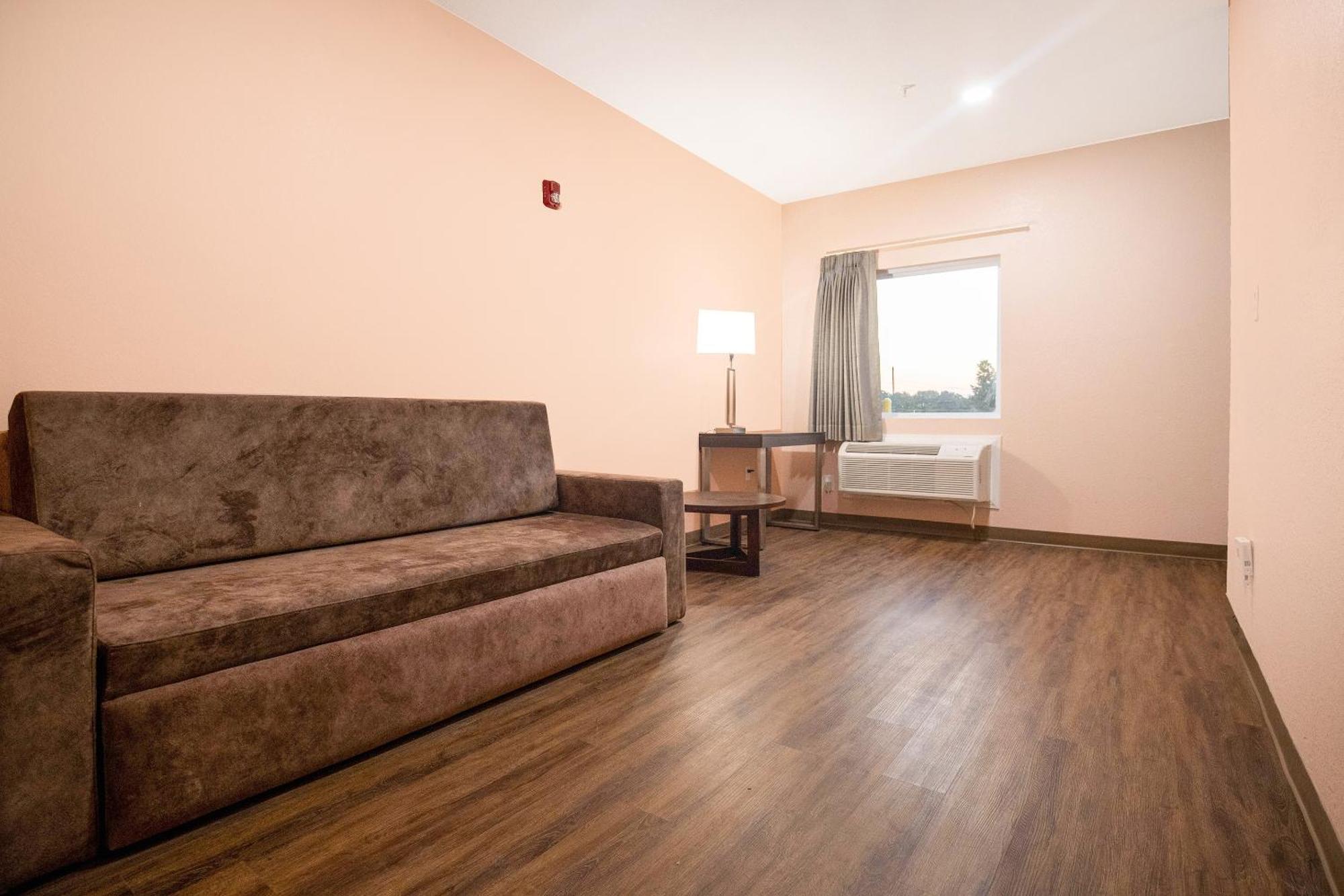 Oyo Hotel Adairsville Calhoun South I-75 ภายนอก รูปภาพ